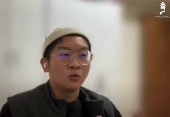 Sira与古兰经的联系：理解启示与生活的桥梁